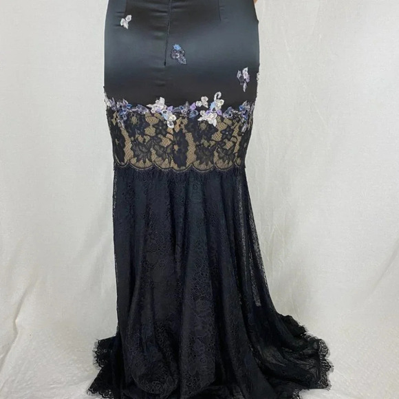 NWT Mandalay Black Lace Mermaid Formal Gown $995 - Picture 8 of 11